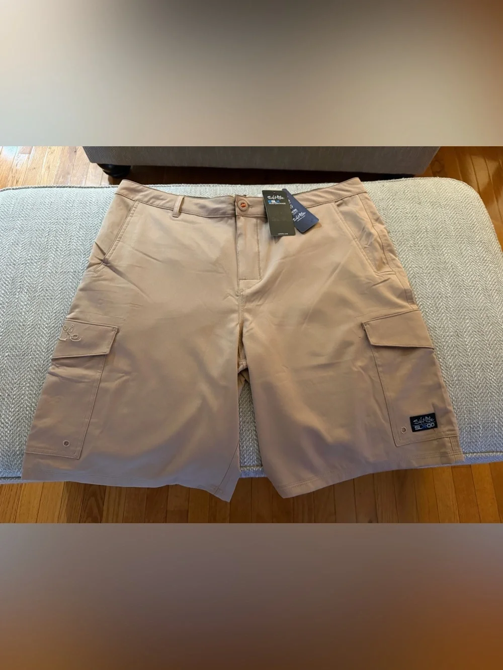 Salt Life Men's Khaki SLX Performance Cargo Shorts- NWT